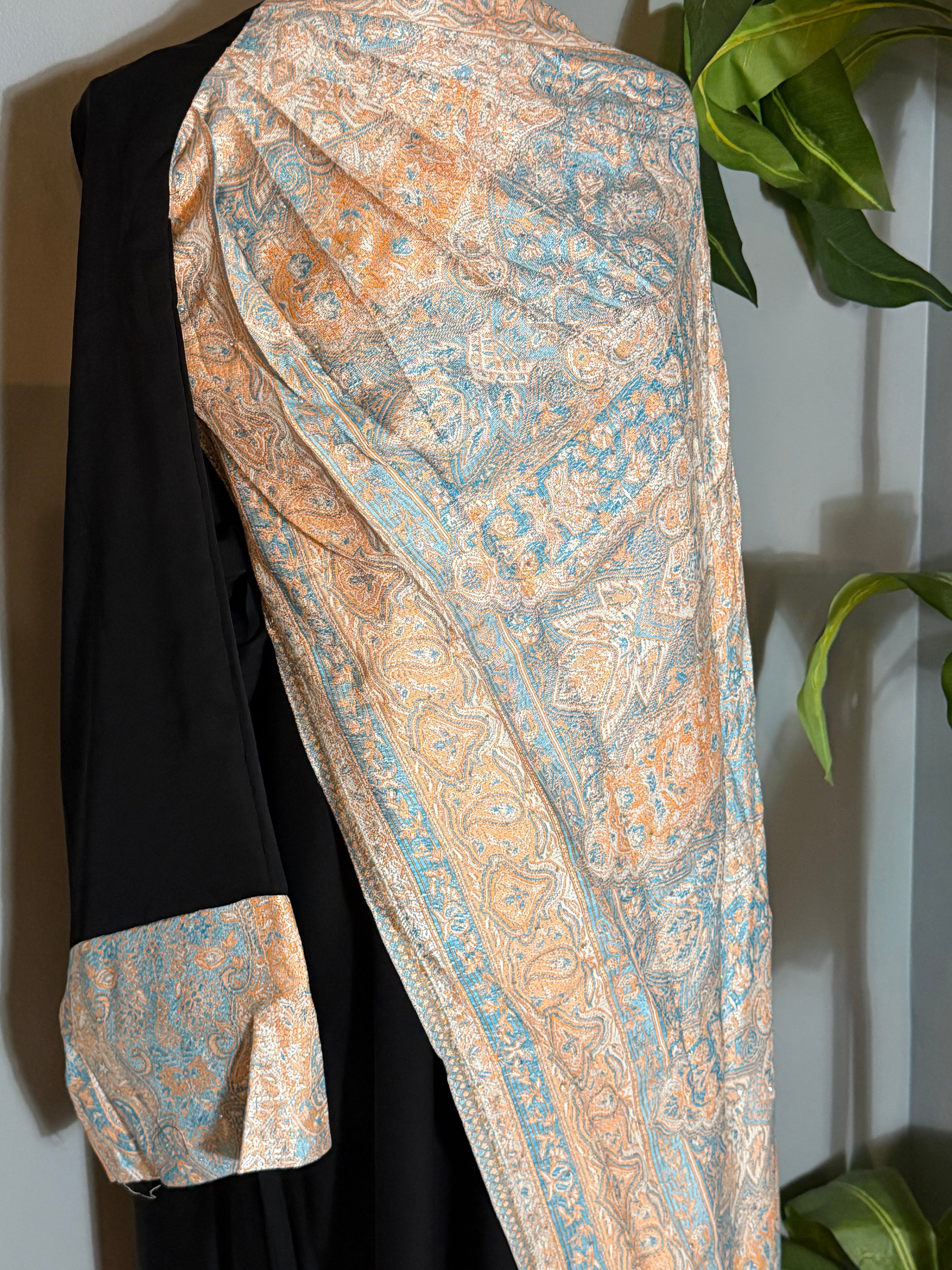 Closed Black Pashminas