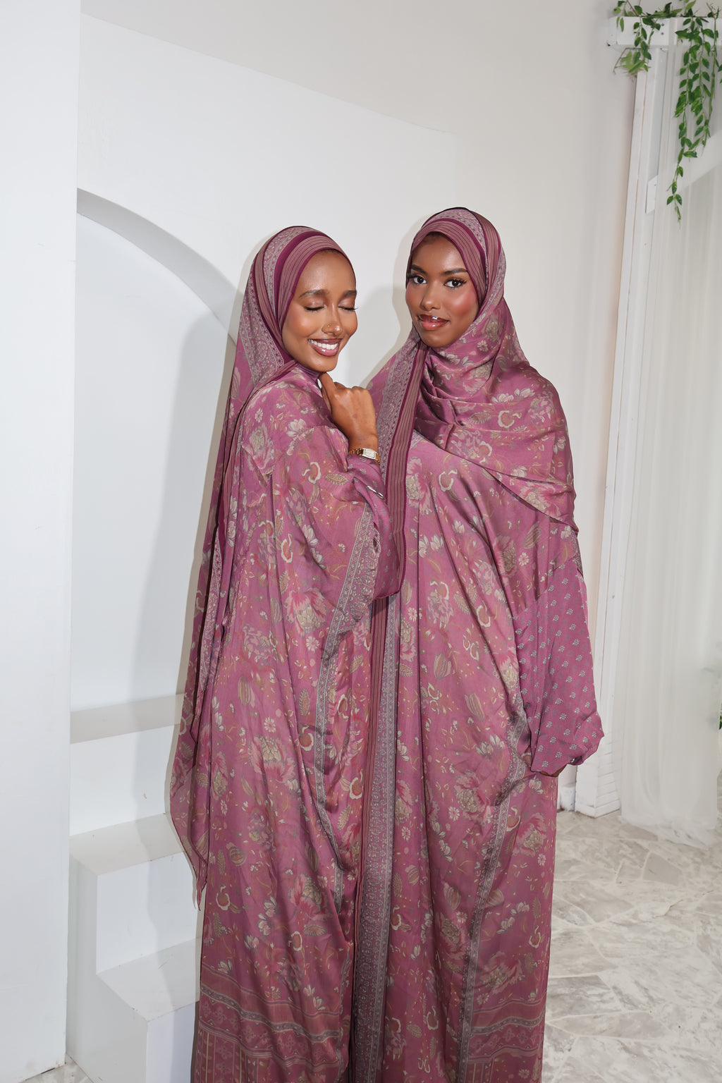 Floral Abaya - Pink